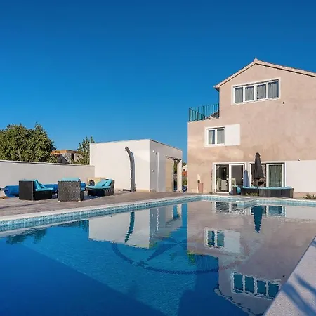 Villa David